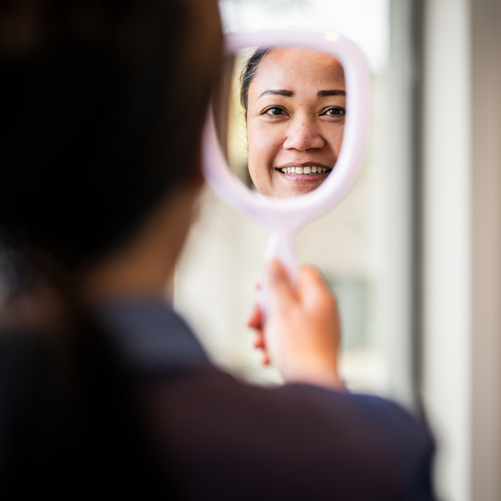 Verpleegkundige Demi Dermawati